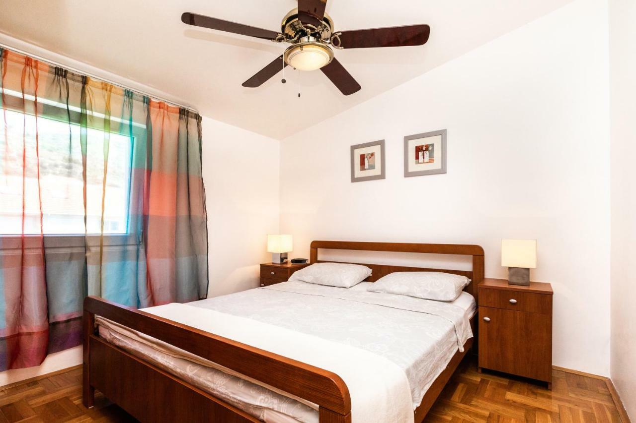 Lambrisa Apartment โตรกีร์ ภายนอก รูปภาพ