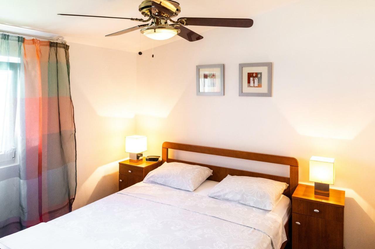 Lambrisa Apartment โตรกีร์ ภายนอก รูปภาพ