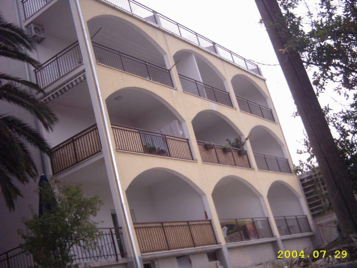 Lambrisa Apartment โตรกีร์ ภายนอก รูปภาพ
